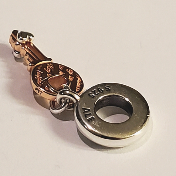 Authentic NEW Pandora Two Tone Key and Sliding Heart Charm S925ALE 14K RGP - Picture 6 of 8